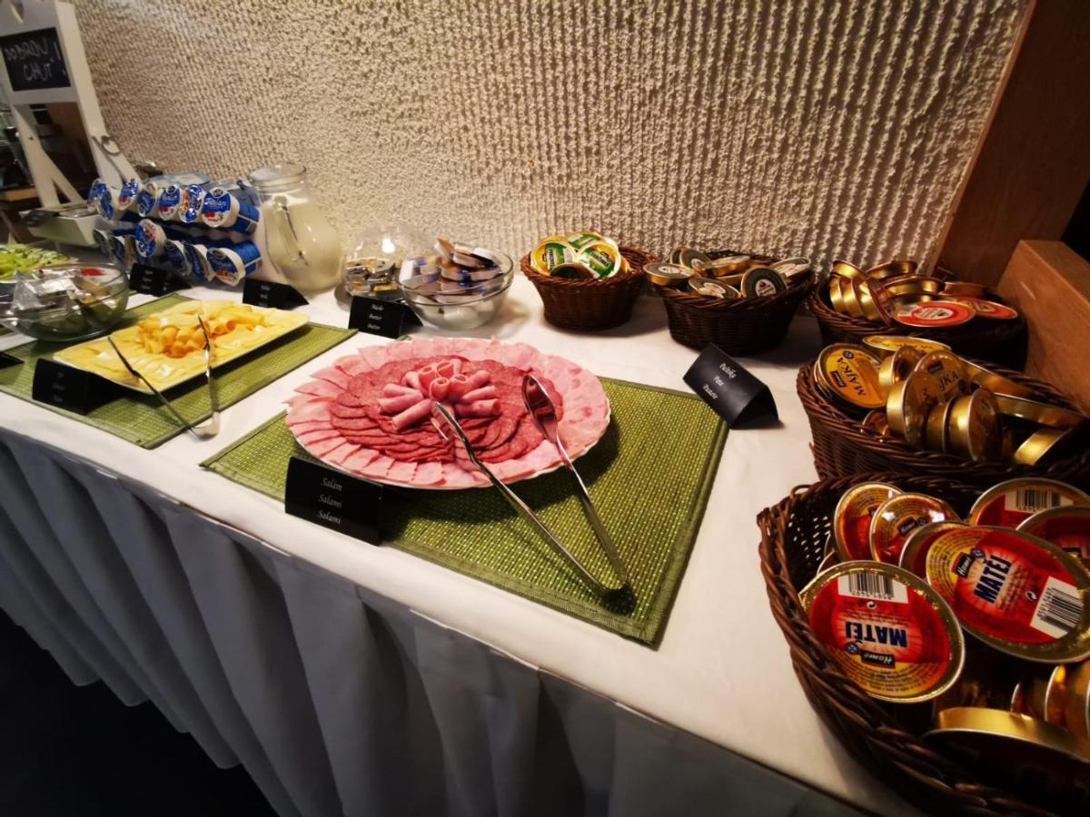 Hotel U Cisare Iii. Mělník Dış mekan fotoğraf