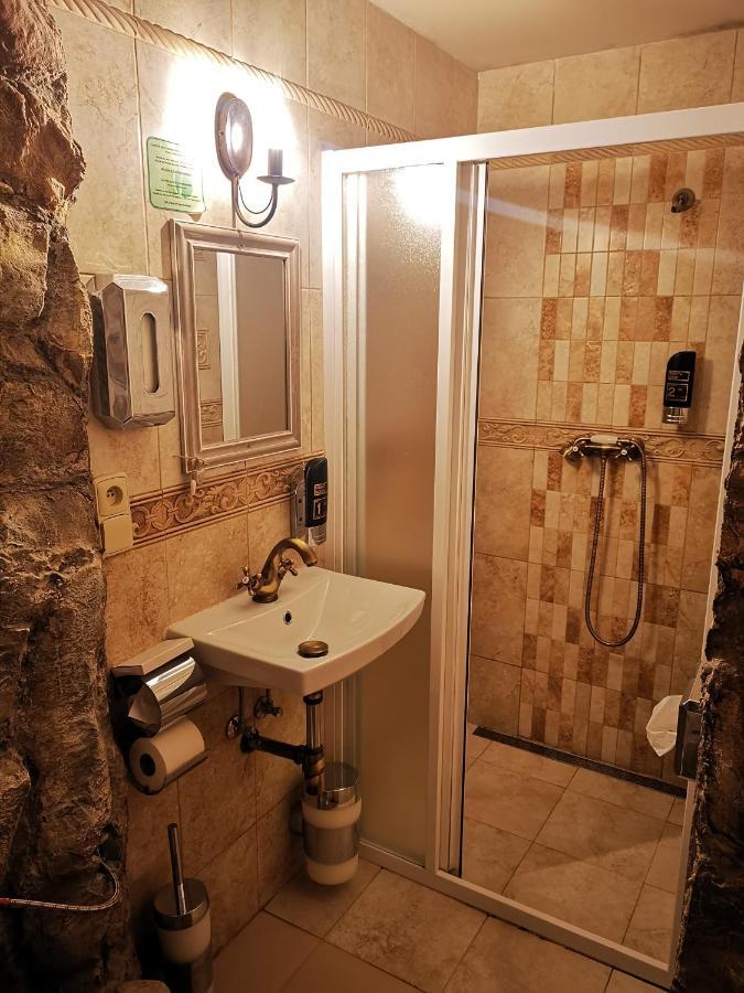 Hotel U Cisare Iii. Mělník Dış mekan fotoğraf