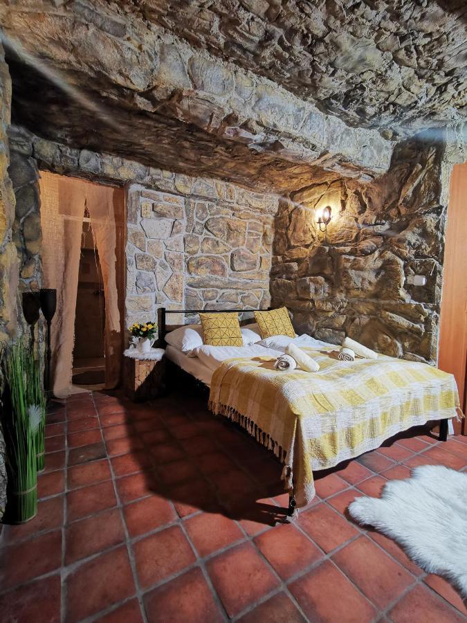 Hotel U Cisare Iii. Mělník Dış mekan fotoğraf